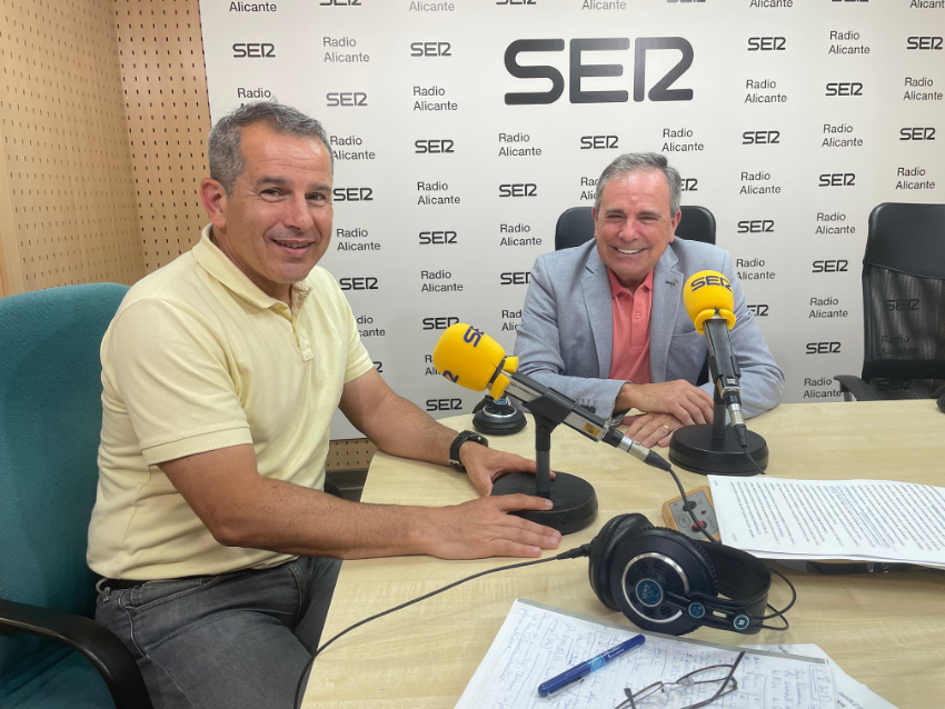 Entrevista José Ramón Martínez Riera, profesor jubilado de la UA y miembro de la Asociación de Enfermería Comunitaria (AEC) en el Día Internacional de la Enfermera