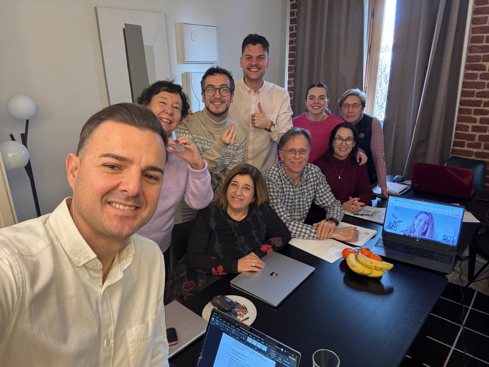 La Junta Directiva de la AEC desea mucha suerte a las aspirantes al EIR